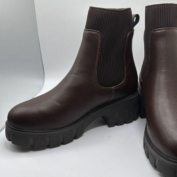 CUSHIONAIRE Women's slip on chelsea boot +Memory Foam 6.5 WIDE CHOCOLATE - Picture 7 of 7